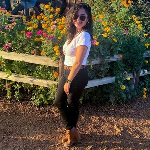 Meet your Posher, Vanessa